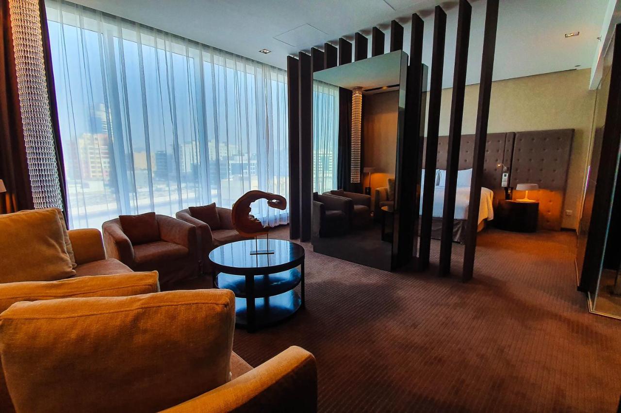 The Canvas Dubai - Mgallery Hotel Collection Kültér fotó The interior of the lounge