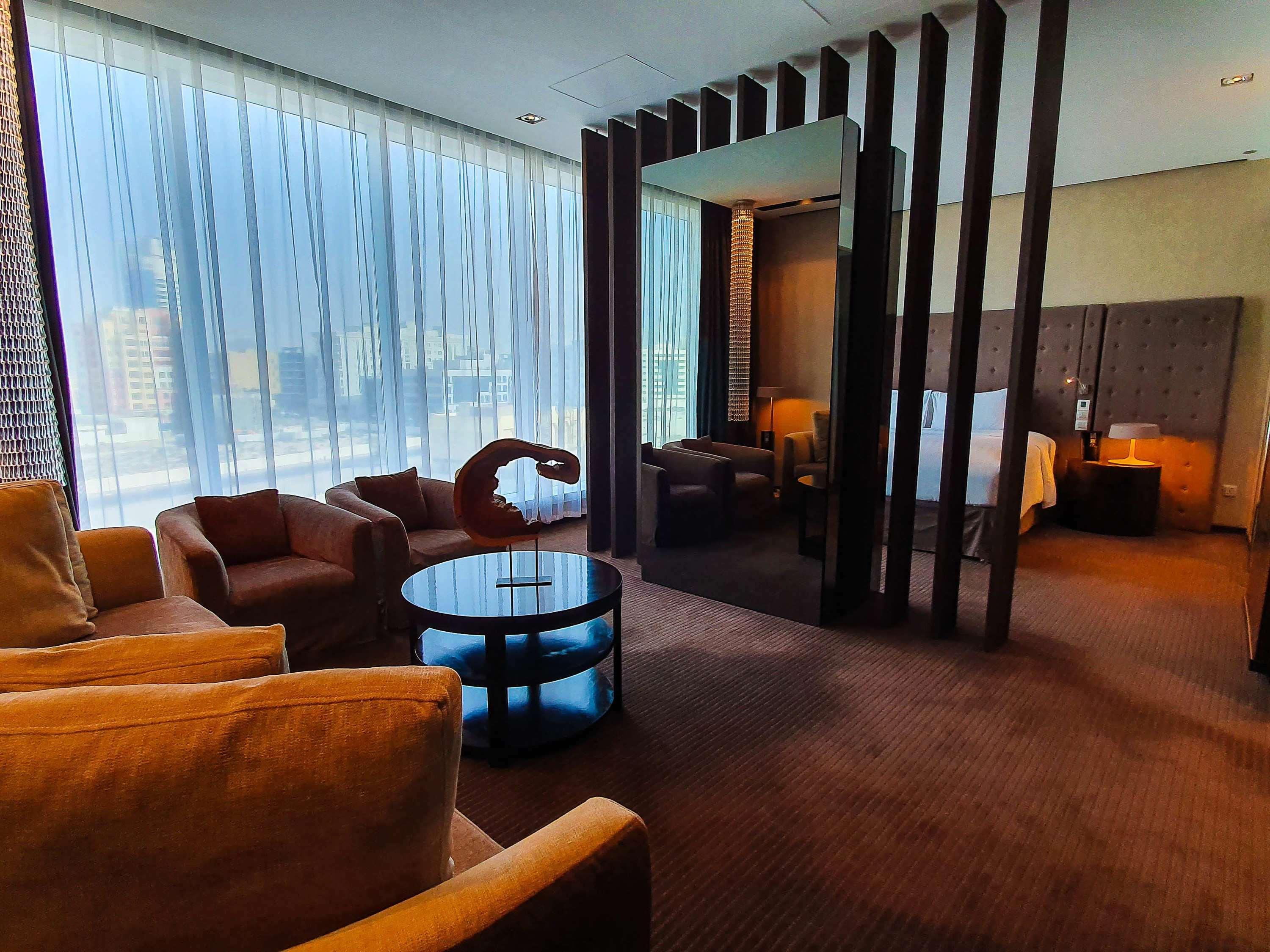 The Canvas Dubai - Mgallery Hotel Collection Kültér fotó A suite at the hotel