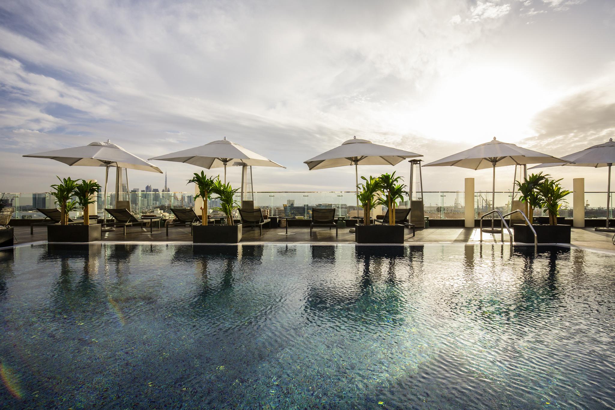 The Canvas Dubai - Mgallery Hotel Collection Kültér fotó The rooftop pool at The Park, Hyderabad