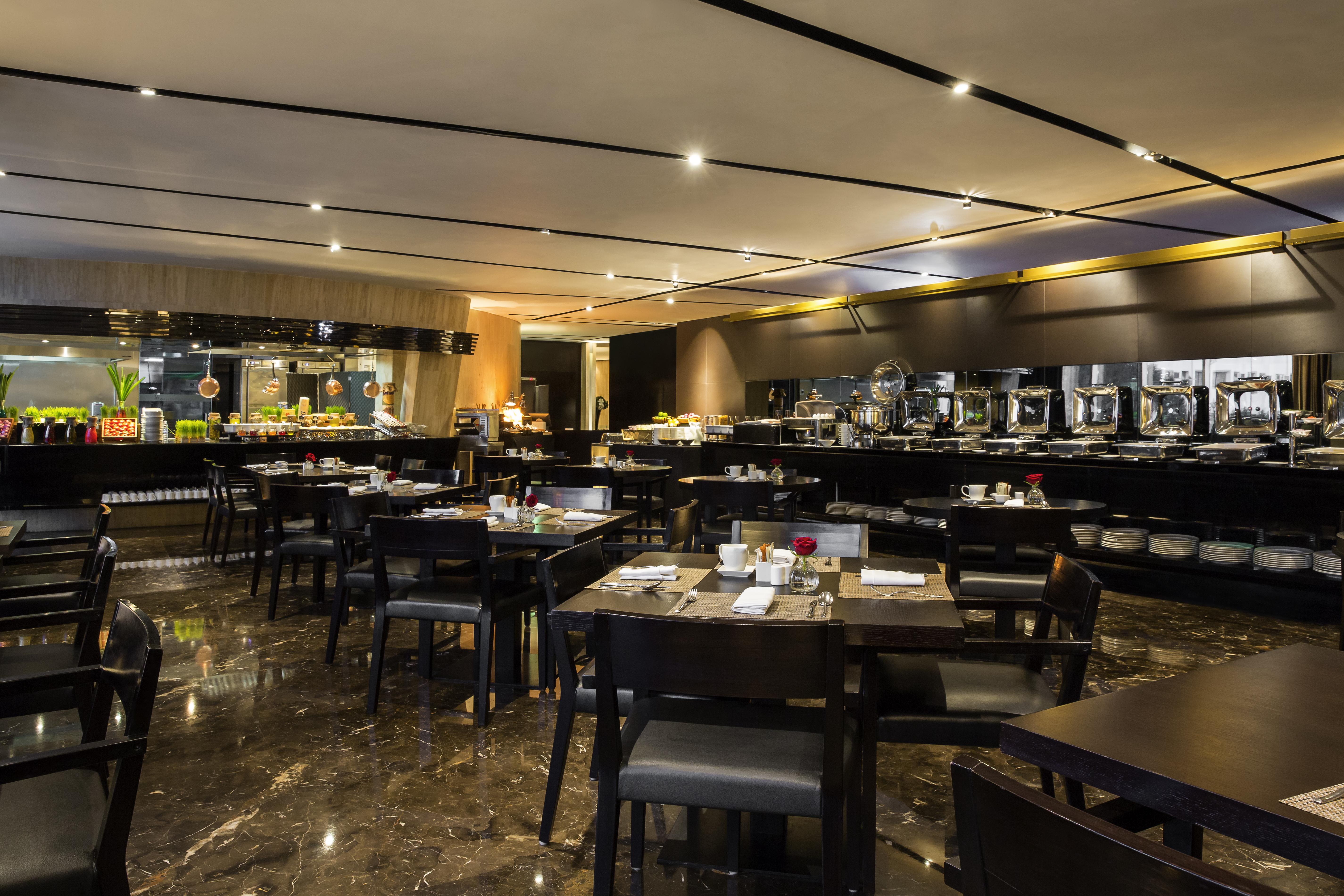 The Canvas Dubai - Mgallery Hotel Collection Kültér fotó The restaurant
