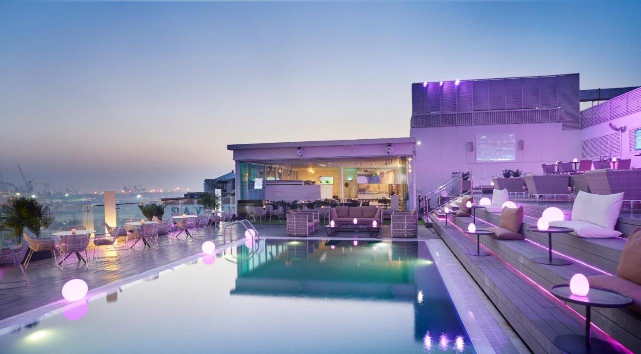 The Canvas Dubai - Mgallery Hotel Collection Kültér fotó The pool at the hotel