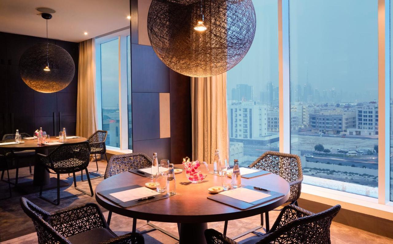The Canvas Dubai - Mgallery Hotel Collection Kültér fotó The Club Lounge at the Ritz-Carlton, DIFC