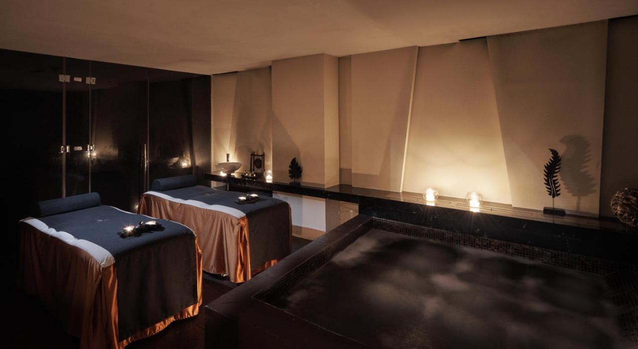 The Canvas Dubai - Mgallery Hotel Collection Kültér fotó The spa at The Oberoi, Mumbai
