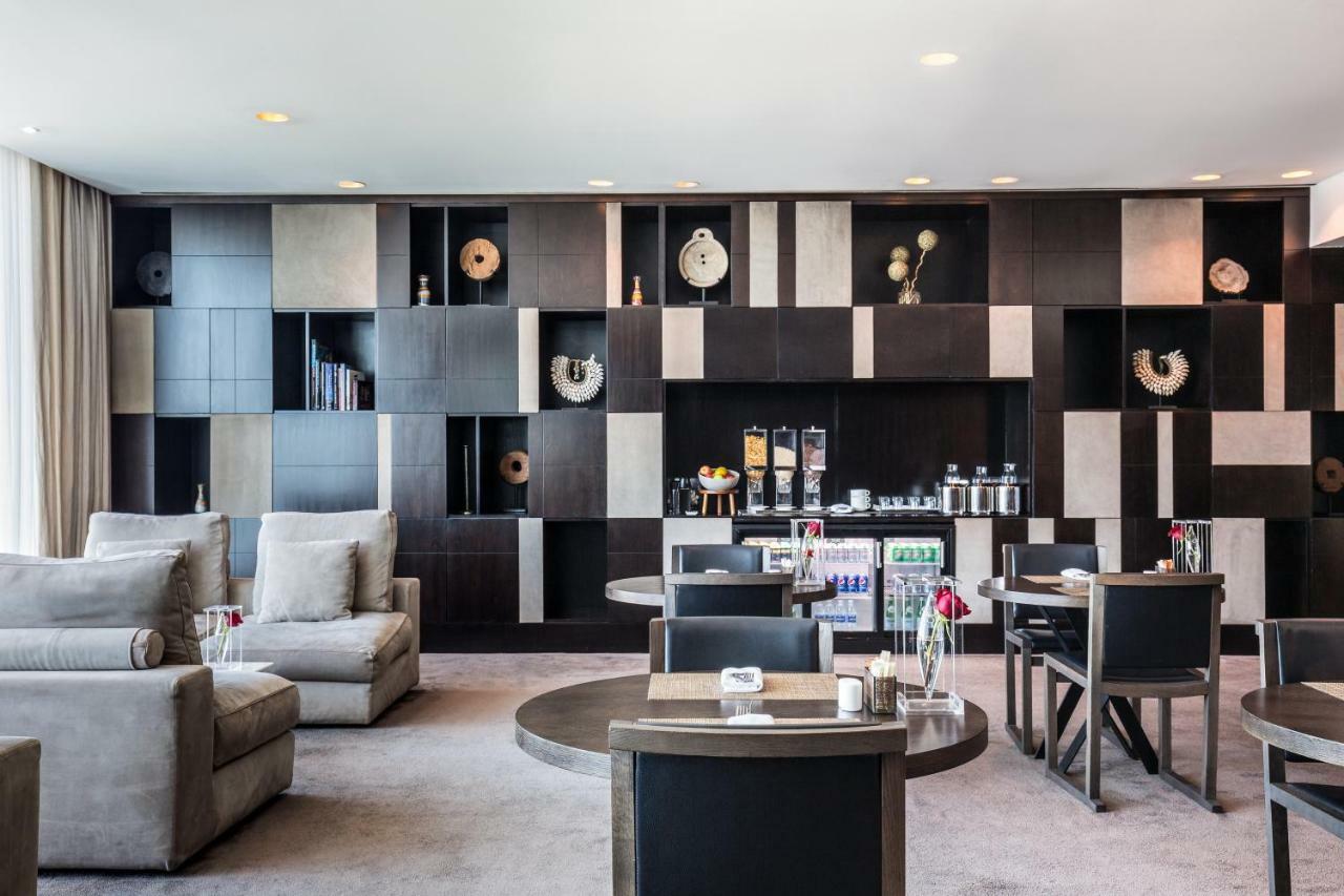 The Canvas Dubai - Mgallery Hotel Collection Kültér fotó The interior of a suite at the hotel